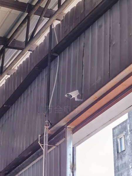 成都高溫紅色預(yù)警，倉(cāng)庫(kù)監(jiān)控?cái)z像頭安裝安防工程
