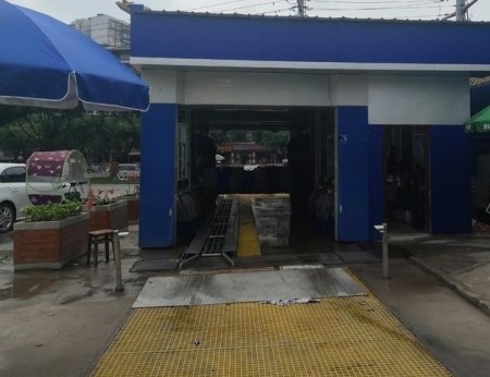 洗車場(chǎng)安裝AI視頻監(jiān)控，解決車牌識(shí)別和車流統(tǒng)計(jì)難題